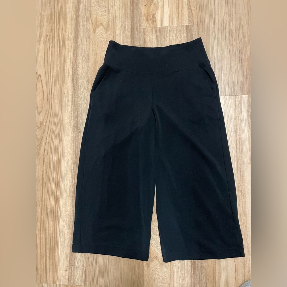 Athleta Cropped Wide-Leg Black Pants Size M